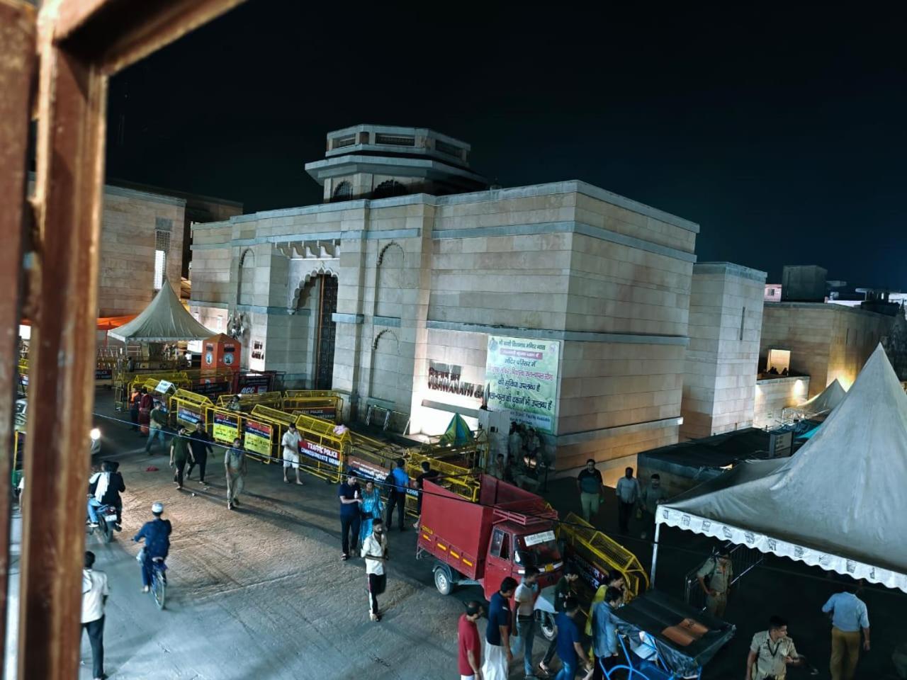 Shri Kailash Pati Guest House- Opposite Kashi Vishwanath Temple Варанаси Экстерьер фото