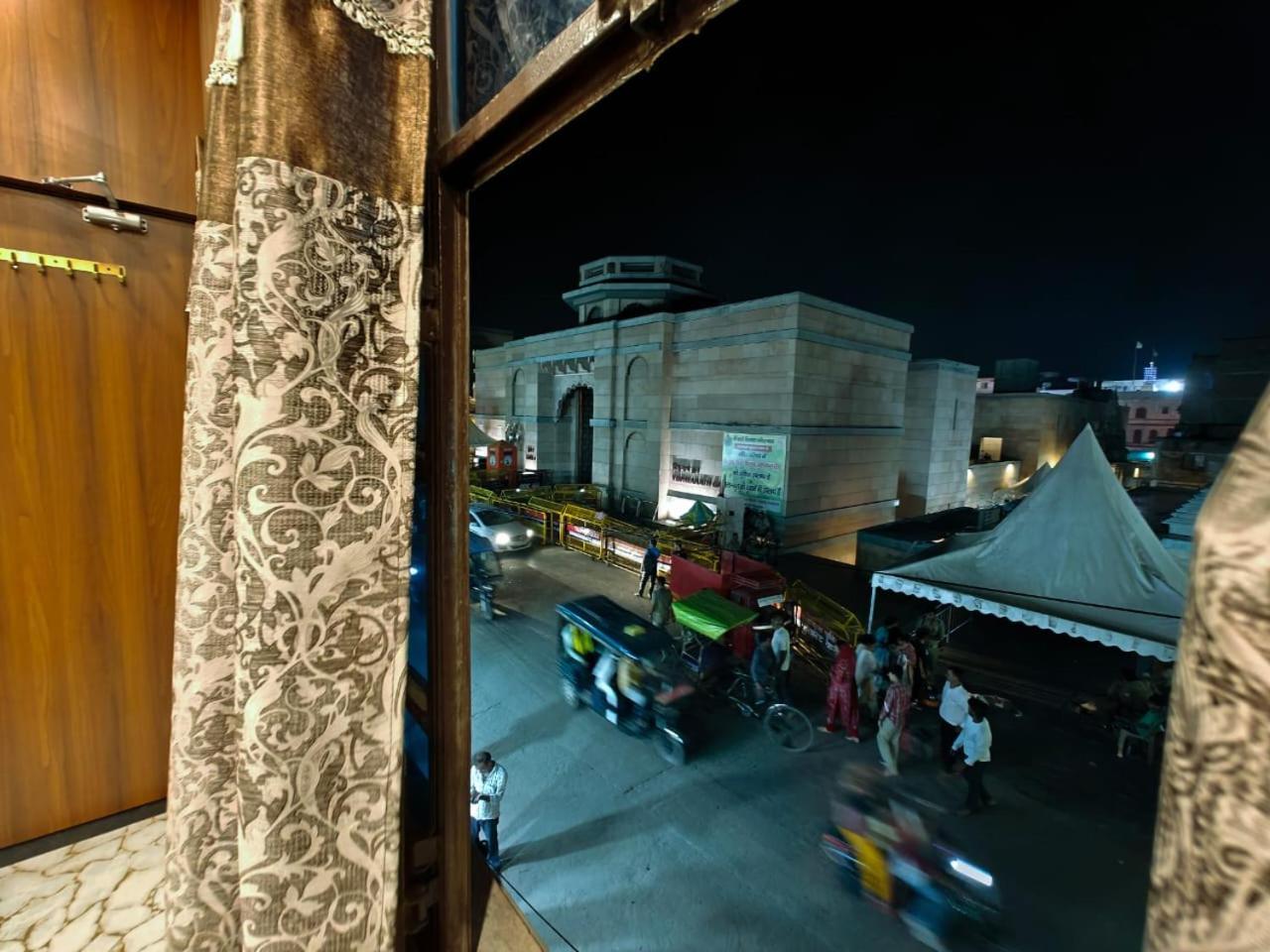Shri Kailash Pati Guest House- Opposite Kashi Vishwanath Temple Варанаси Экстерьер фото